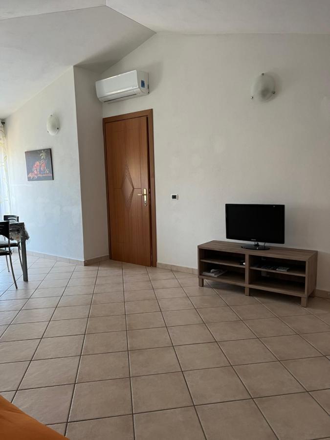 A Casa Di Olivia Apartment Girasole Bagian luar foto